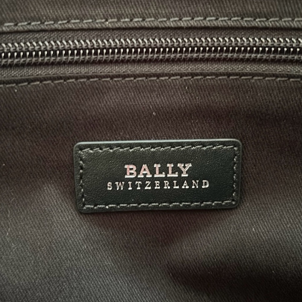Bally Stylish Black and PinkTote Bag  Excellent Condition - Picture 5 of 8